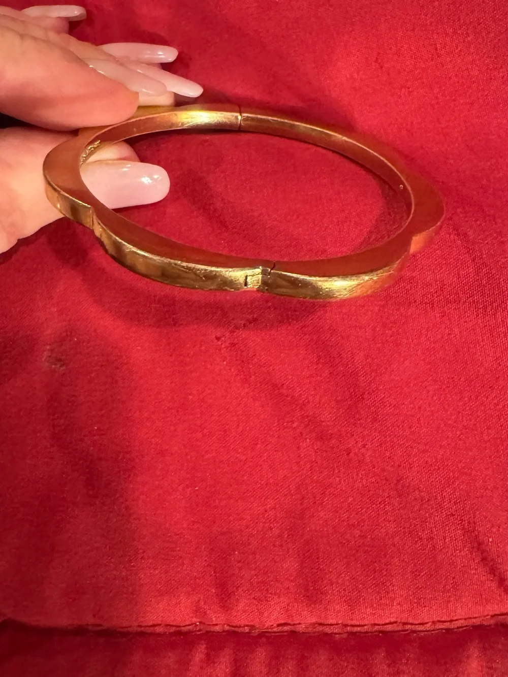 kate spade Gold Scalloped Bangle Bracelet - Picture 2 of 7
